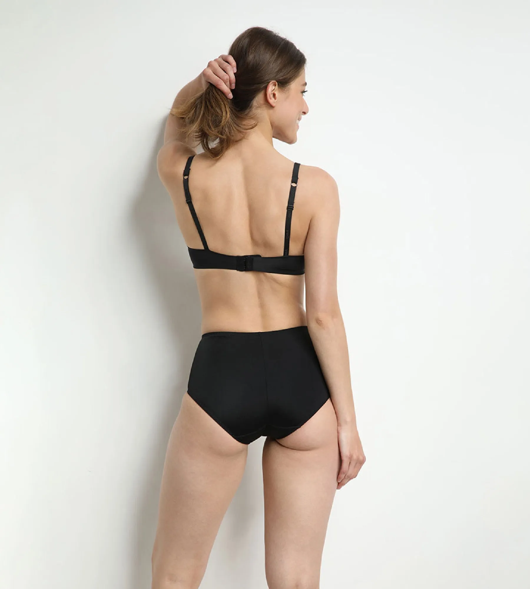 Black High-Waist Flat Tummy Briefs – Dim Silhouette Essentiel