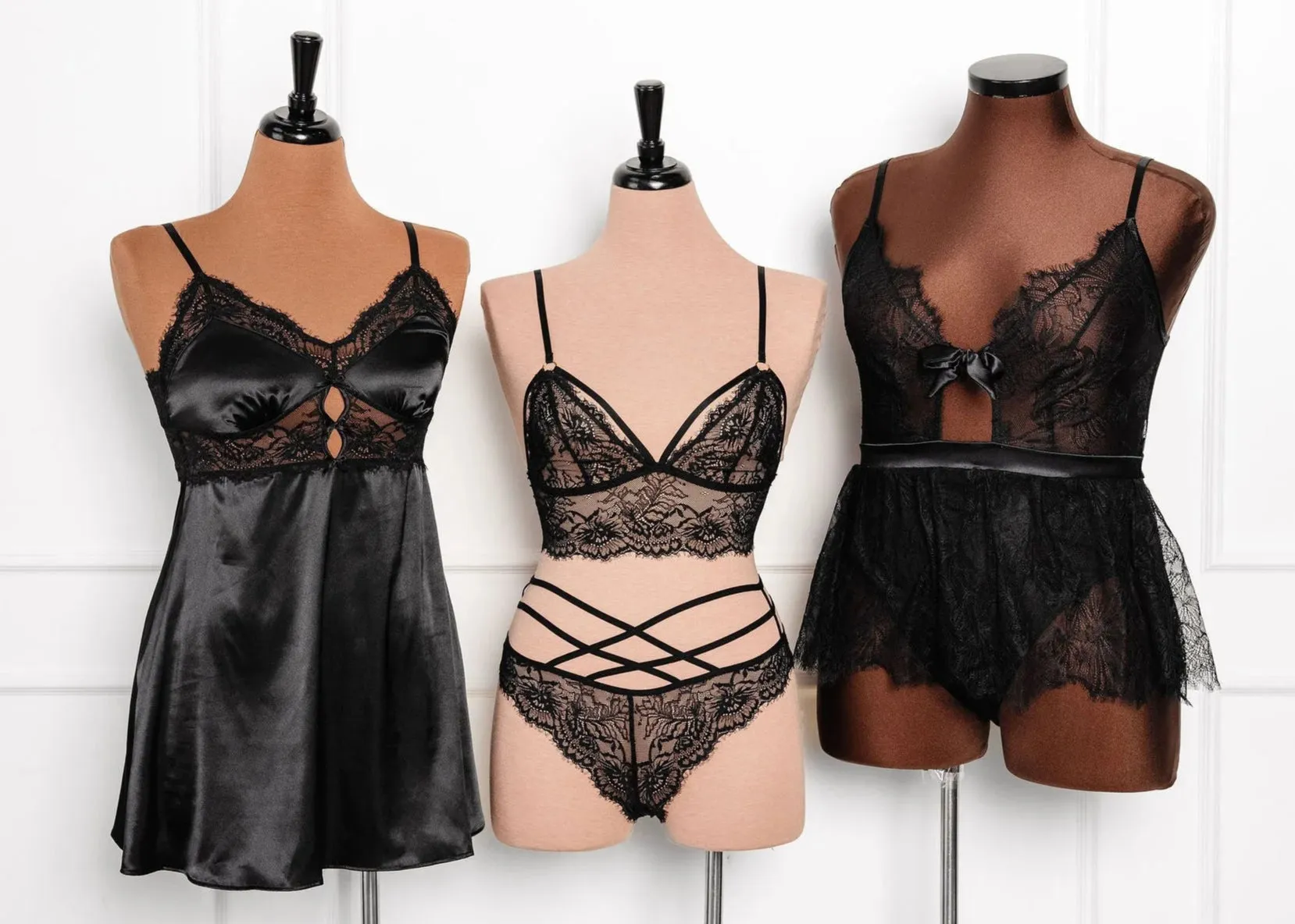 Eyelash Lace Crotchless Teddy - Black