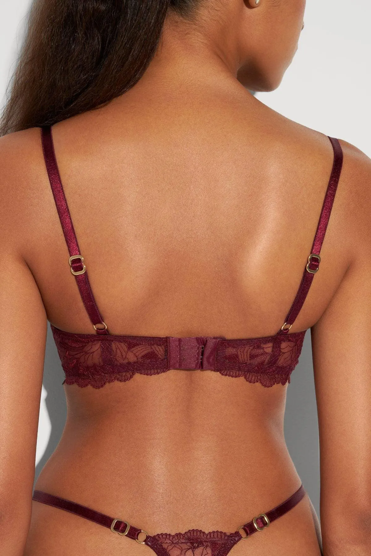 Lacy Bra in Burgundy