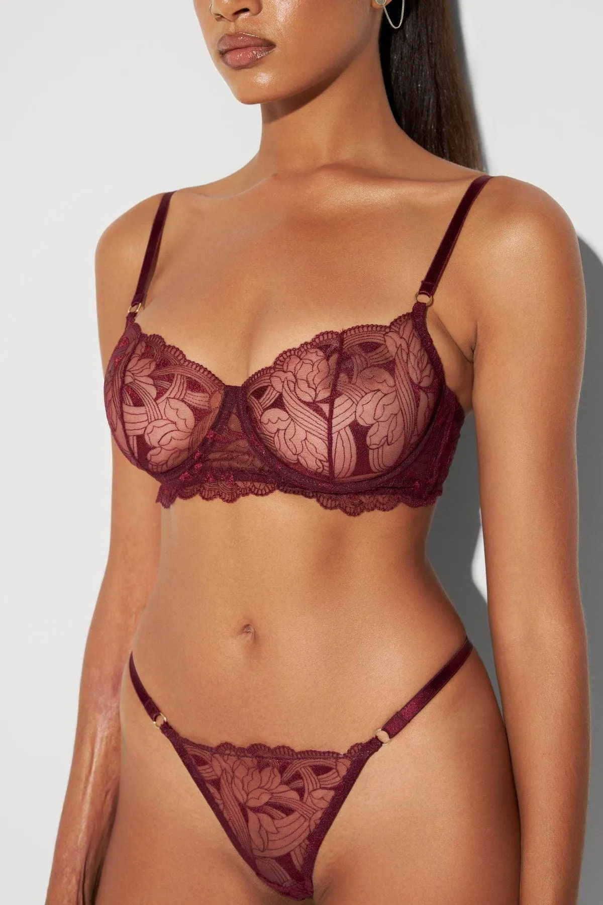 Lacy Bra in Burgundy