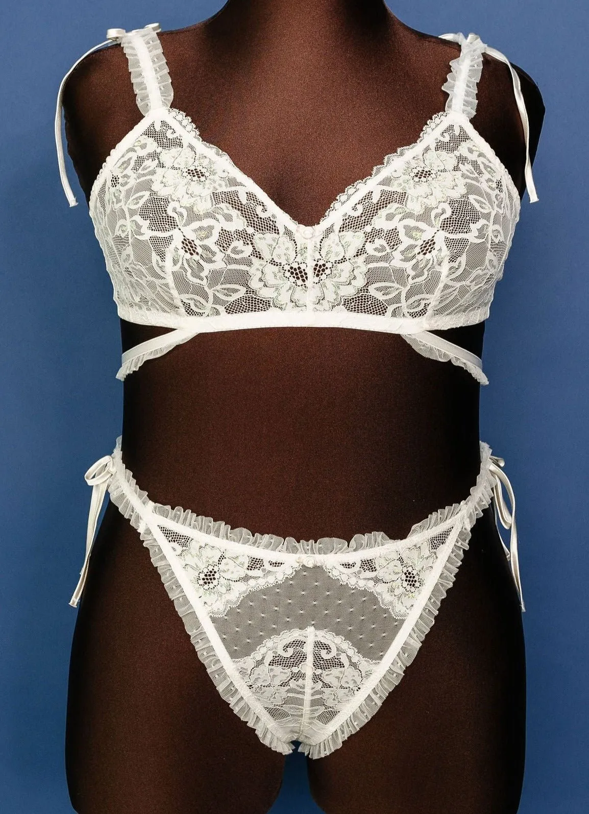 Lacy Ruffle Strap Bralette - Iridescent Cream