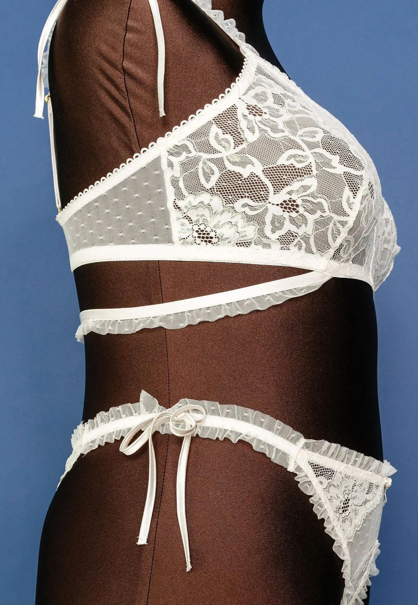 Lacy Ruffle Strap Bralette - Iridescent Cream