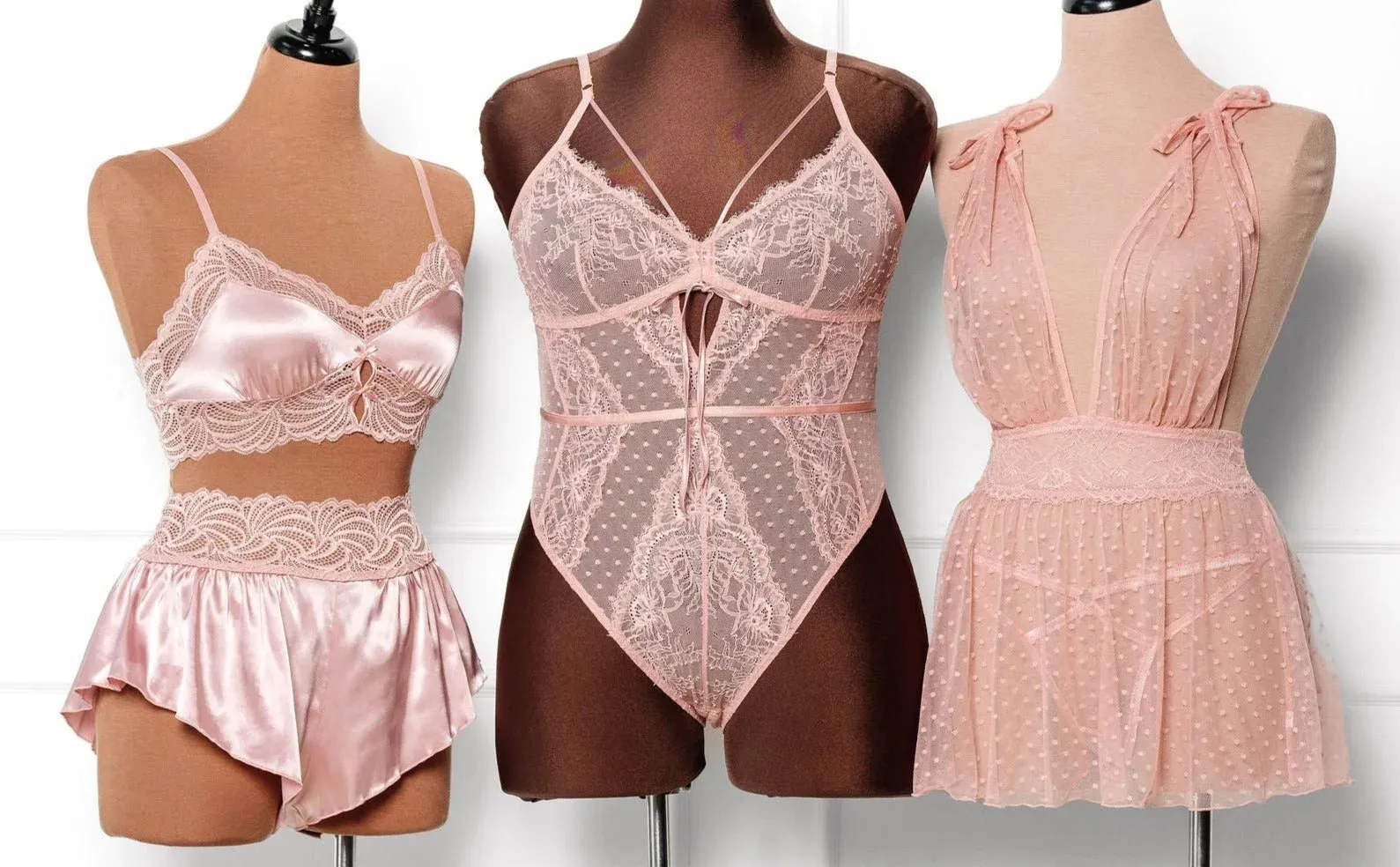 Lacy Satin Keyhole Bralette - Blush