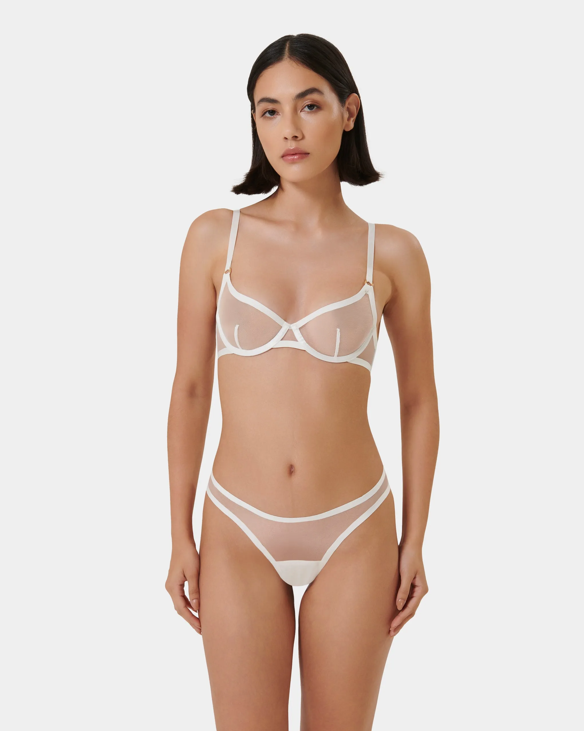 Naomi Brief White