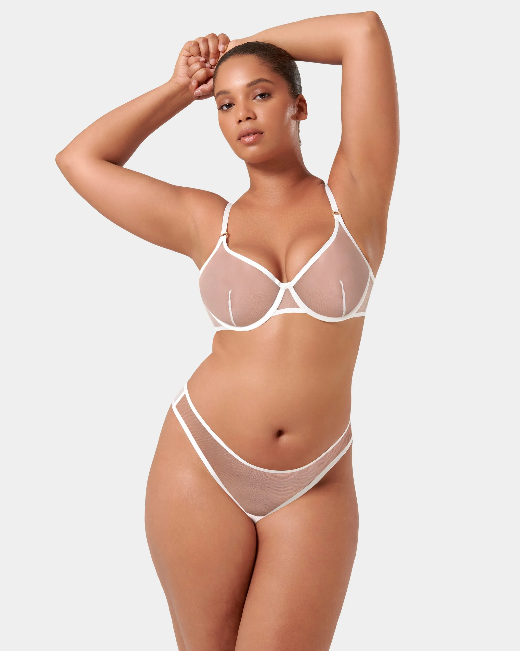 Naomi Brief White