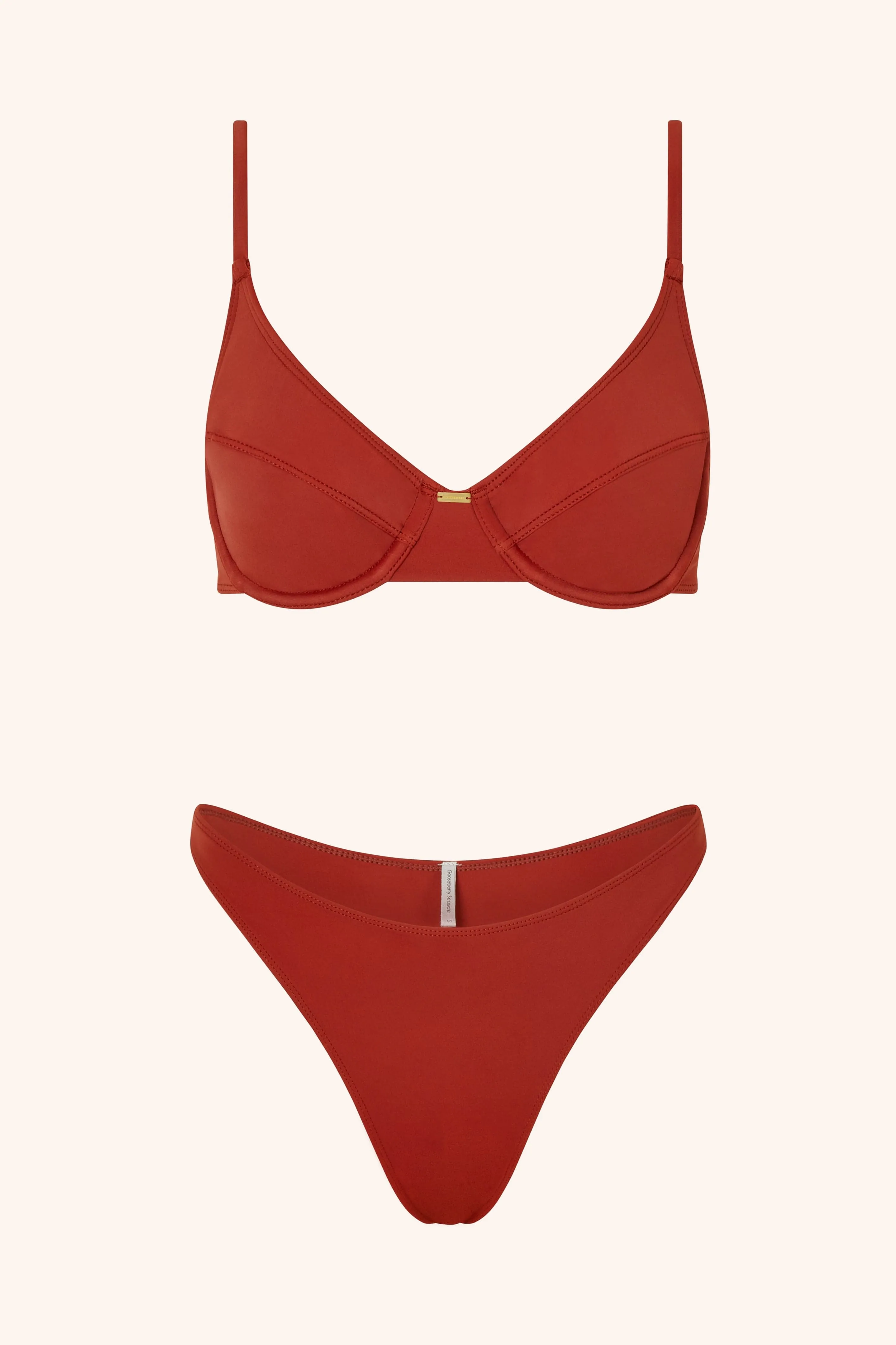 Sculpting Top Cassis