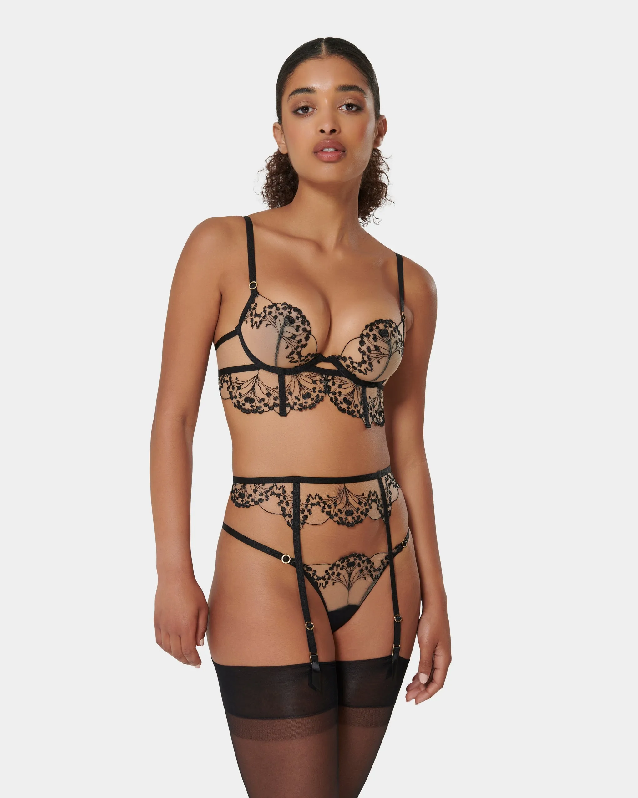 Set: Marisa Black/Sheer