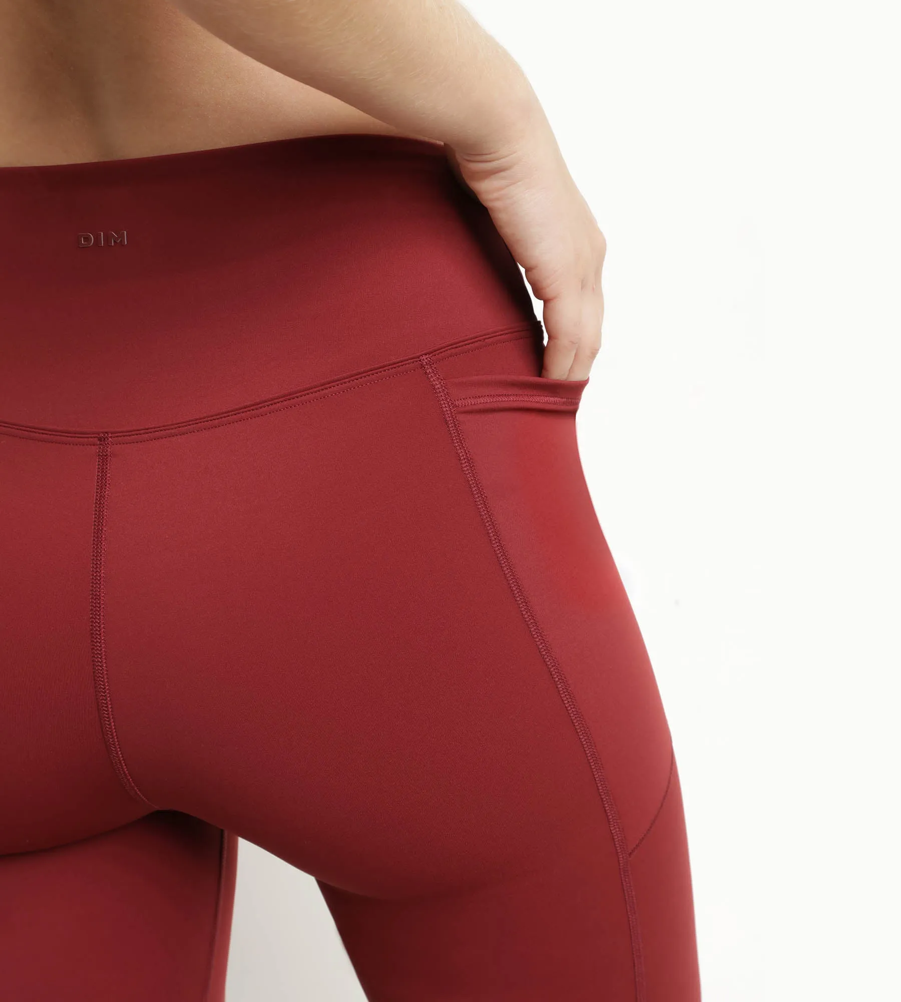 Women's sports cyclist in sculpting microfibre burgundy Dim Move